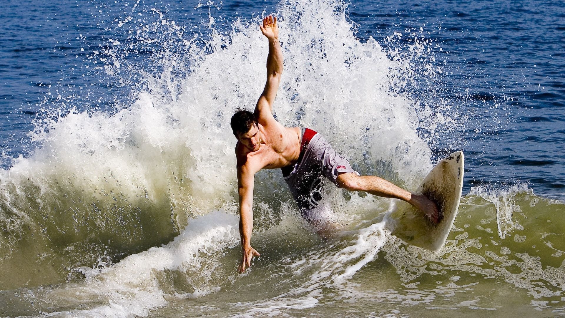 德赢体育app下载安装官方-足球赛事视频剪辑人才需求持续上升，剪辑足球视频需要版权吗